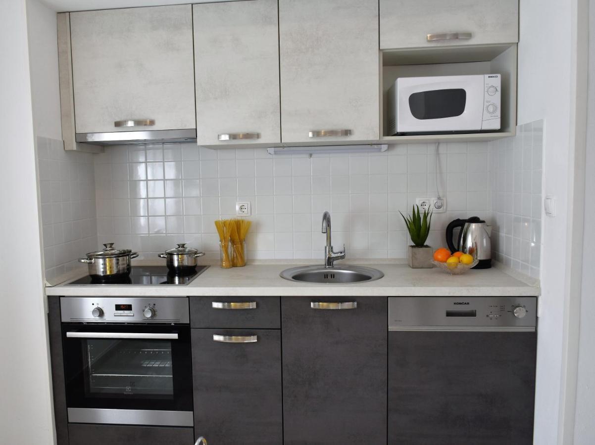 Apartment Meryl Mravince Exterior foto